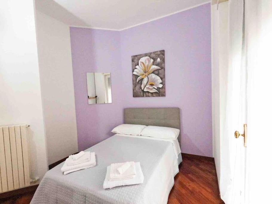 Appartamento Grazioso Con Parcheggio Privato Piacenza Exterior photo